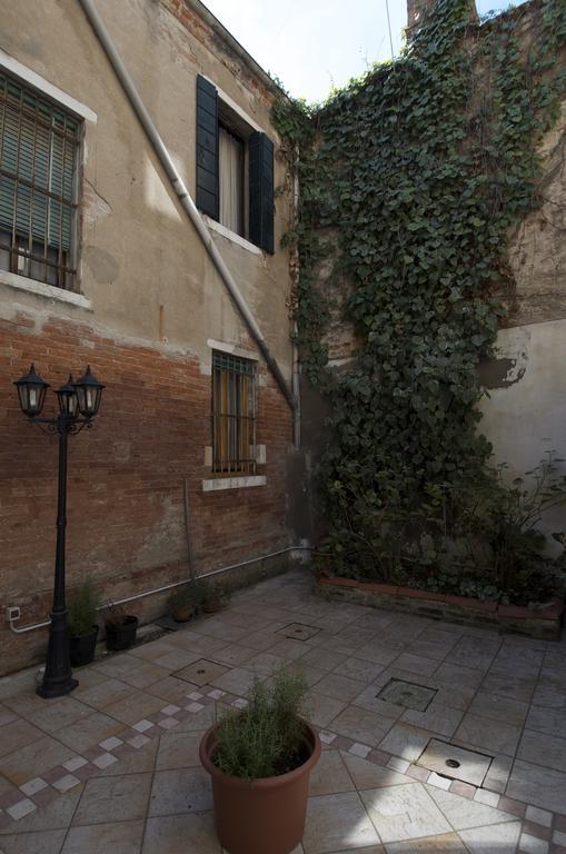 Al Portico Guest House Венеція Екстер'єр фото